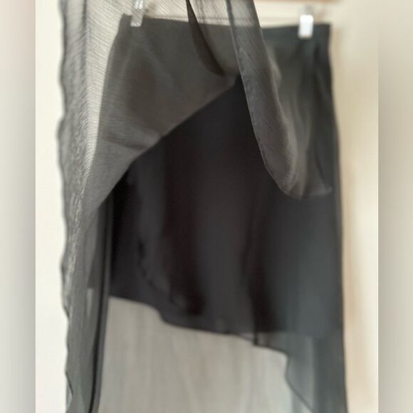 Elizabeth&James dark grey high-low gauze decorated skirt, great condition, 4 - Picture 2 of 7